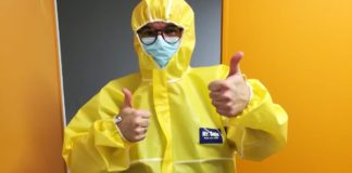 Uno de los trajes de protección donados por BNI al Hospital de Guadalajara.