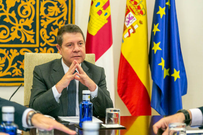 García-Page, el 10 de mayo de 2020 en el Palacio de Fuensalida.