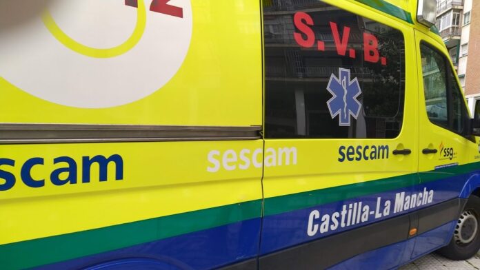 Ambulancia del SESCAM. (Foto: La Crónic@)