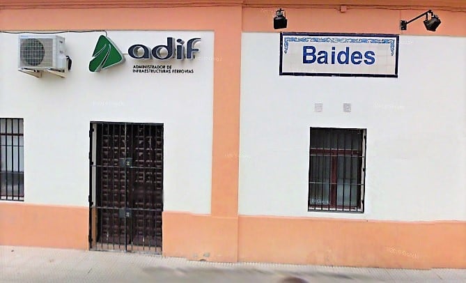 Estación de Baides, un apeadero sin apenas uso desde hace muchos años.