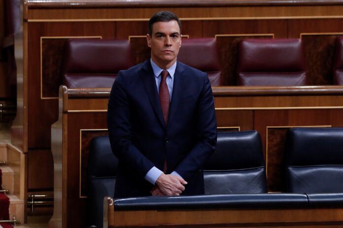 Pedro Sánchez, en el pleno del Congreso del 6 de mayo de 2020.