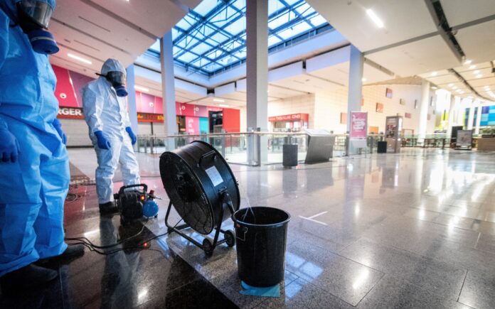 Trabajos en el Ferial Plaza de Guadalajara, para su reapertura.