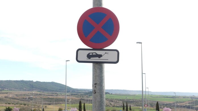 Al circular por Guadalajara más le vale estar atento a las normas: la grúa municipal vuelve a estar activa. (Foto: La Crónic@) Al circular por Guadalajara más le vale estar atento a las normas: la grúa municipal vuelve a estar activa. (Foto: La Crónic@)