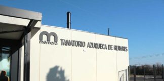 Exterior del tanatorio de Azuqueca de Henares.