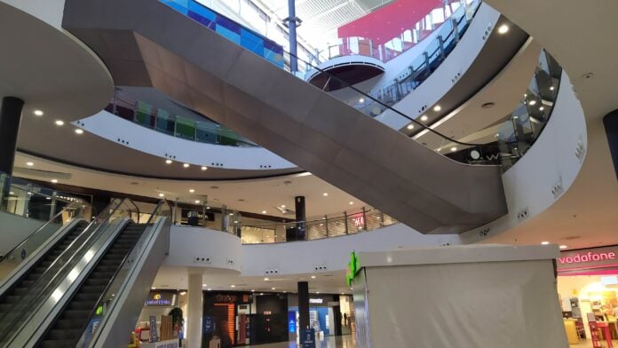 Con la Fase 3 se relajan las condiciones para centros comerciales, como el Ferial Plaza de Guadalajara. (Foto: La Crónic@)