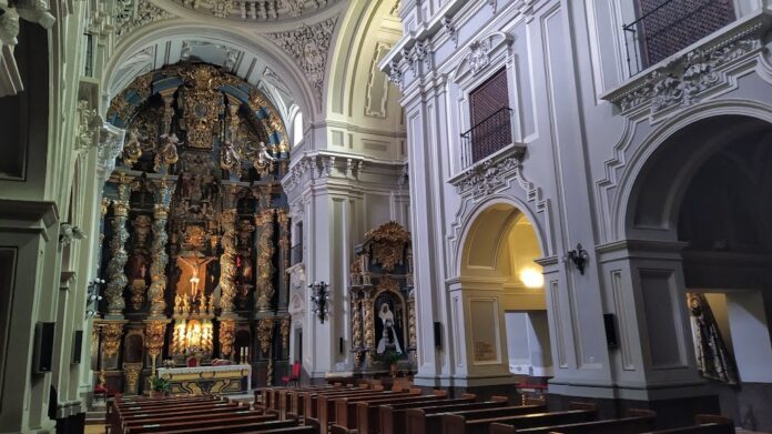 Interior de la iglesia de San Nicolás, en Guadalajara, en mayo de 2020. (Foto: La Crónic@)