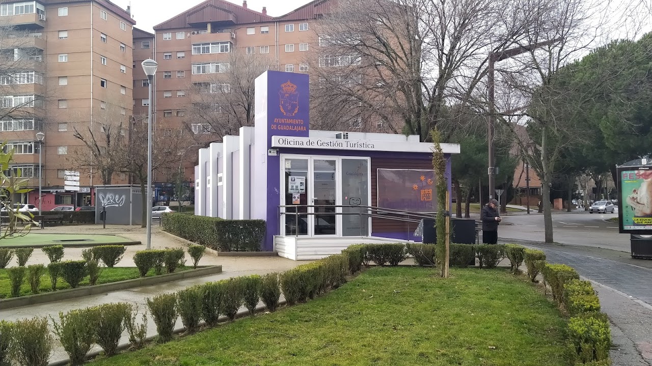 La Oficina de Turismo de Guadalajara está ubicada en la Avenida del Ejército, cerca del Palacio del Infantado. (Foto: La Crónic@)