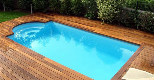 Piscina prefabricada.