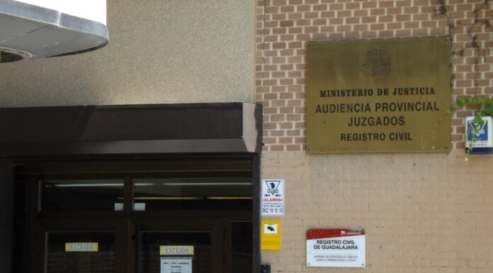 Exterior del Registro Civil de Guadalajara.