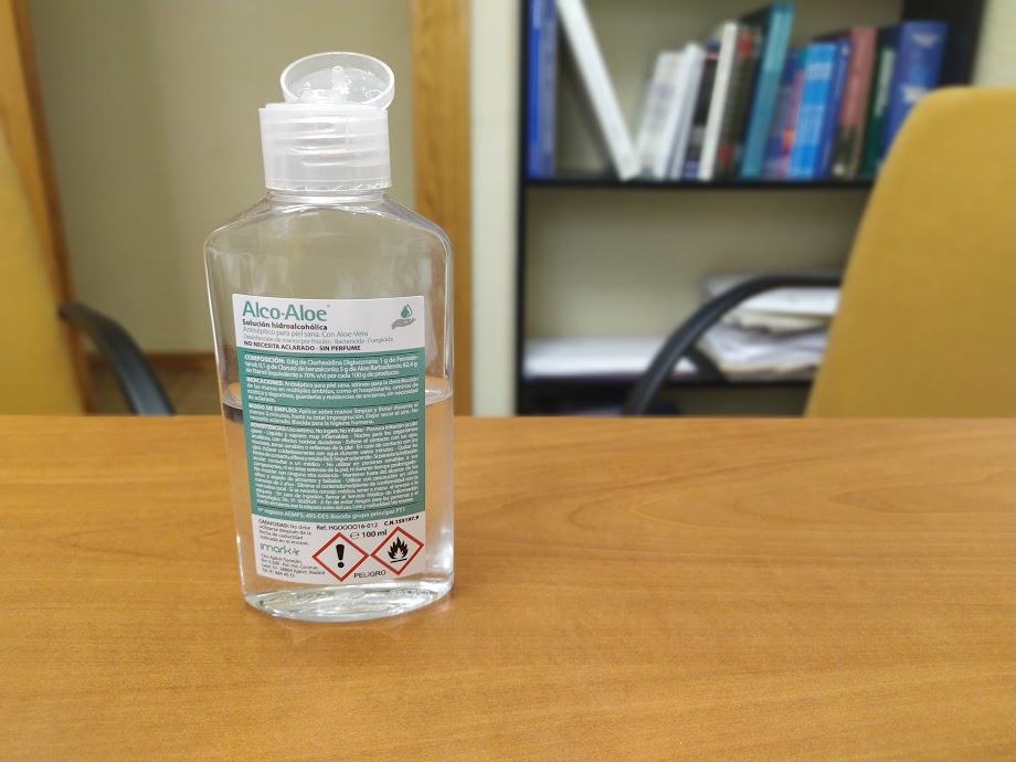 Envase de solución hidroalcohólica. (Foto: La Crónic@)