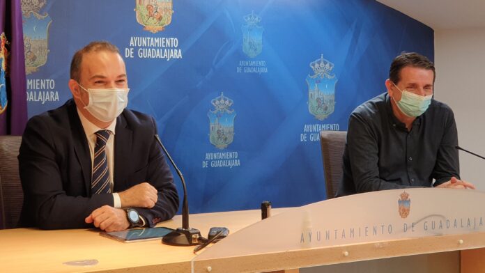 Jaime Carnicero y Eladio Freijo, durante la rueda de prensa.
