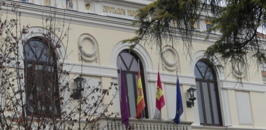 Fachada de la Diputación de Guadalajara. (Foto: La Crónic@)