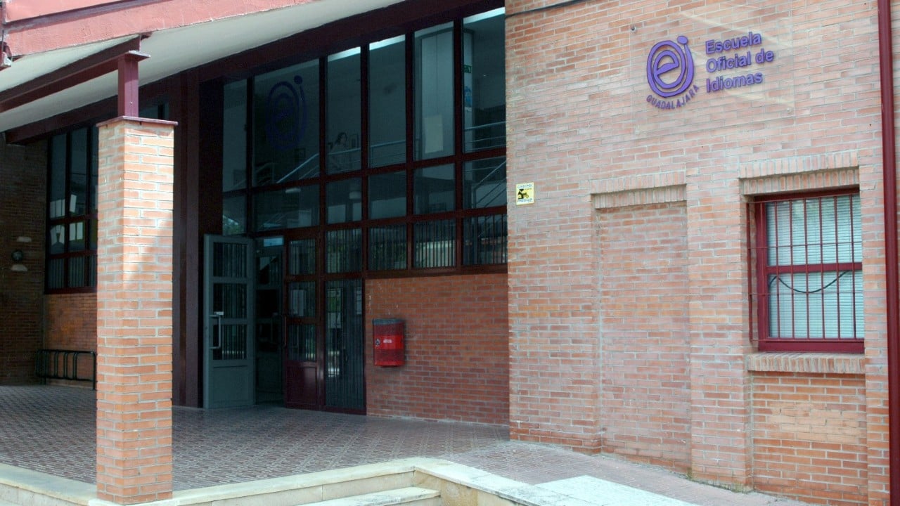 Exterior de la Escuela Oficial de Idiomas de Guadalajara.
