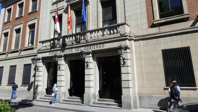 A Extranjería se accede ahora por la puerta principal de la Subdelegación del Gobierno en Guadalajara.