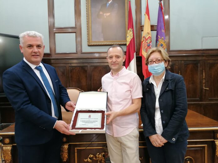 Homenaje a Antonio Santaolalla.