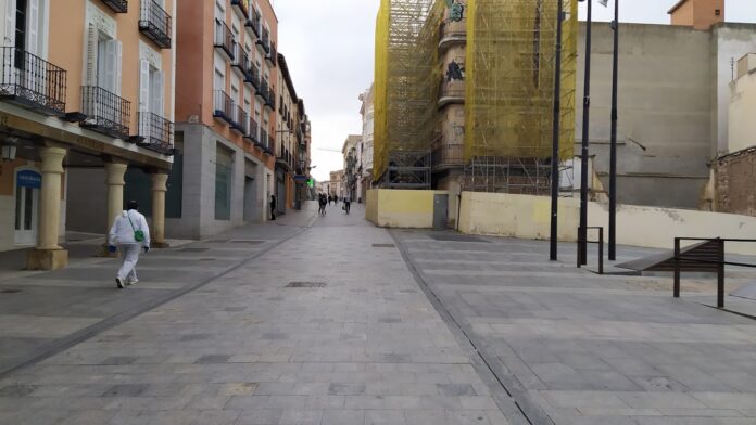 La Calle Mayor, a la altura de la Plaza Mayor, al final de la pandemia, en junio de 2020. (Foto: La Crónic@)