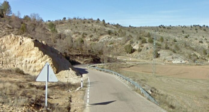 Tramo de la carretera entre Turmiel y Anquela, camino del Alto Tajo.