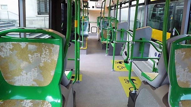 Interior de un autobús urbano de Guadalajara. (Foto: La Crónic@)