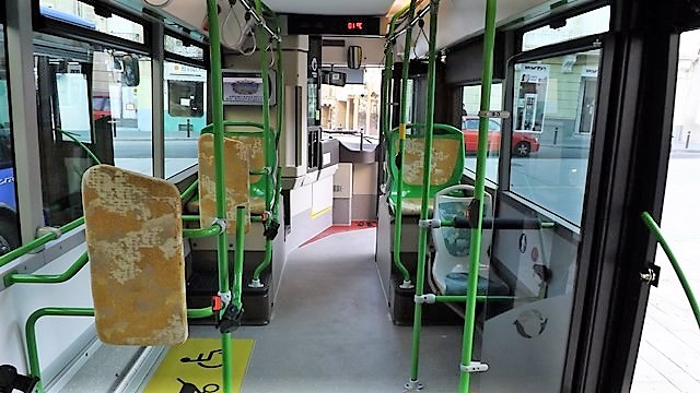 Interior de un autobús urbano de Guadalajara.