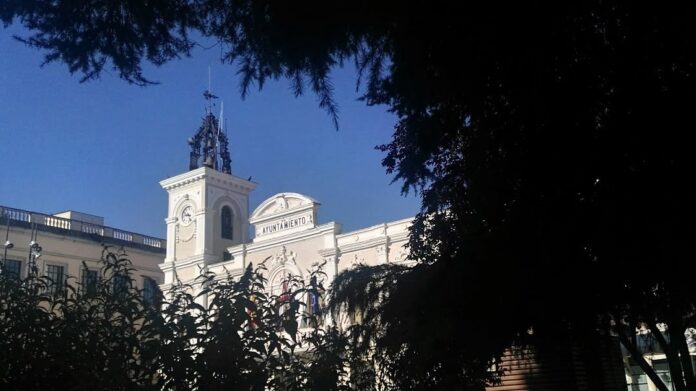 Fachada del Ayuntamiento de Guadalajara. (Foto: La Crónic@)