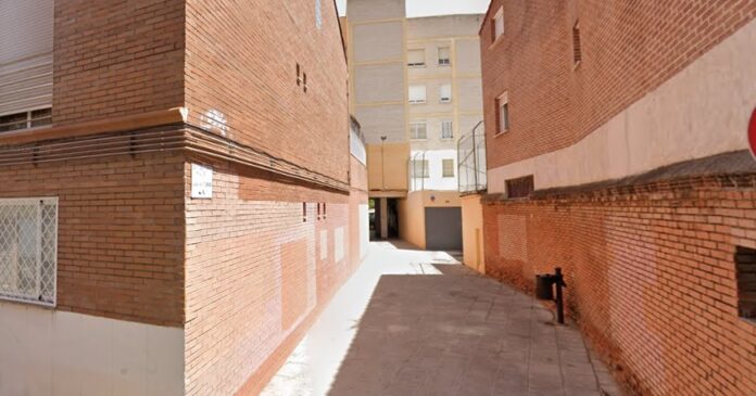 Callejón entre las calles Chorrón y Arrabal del Agua. (Foto: Google Maps)