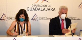 Firma del convenio de colaboración en CEOE y Diputación de Guadalajara.
