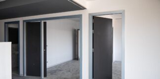 Trabajos en el interior de la ampliación del Hospital de Guadalajara, en el verano de 2020.