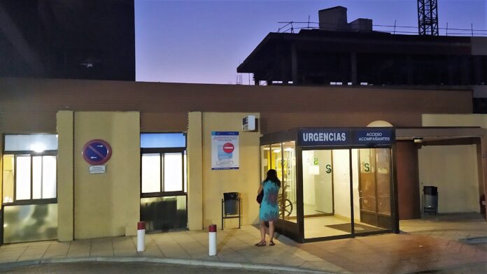 Acceso a Urgencias del Hospital de Guadalajara en julio de 2020. (Foto: La Crónic@)