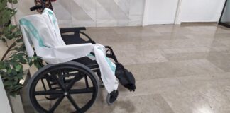Silla de ruedas en el Hospital de Guadalajara. (Foto: La Crónic@)