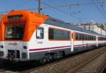 Tren utilizado por RENFE para sus líneas de media distancia.