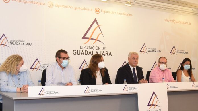 José Luis Vega, durante la rueda de prensa de balance del primer año de mandato en la Diputación de Guadalajara.