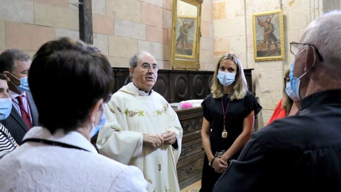 Monseñor Asenjo concelebró este 23 de agosto de 2020 en la catedral de Sigüenza.