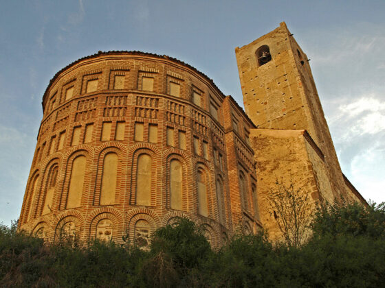 Cuéllar también merece una visita por su mudéjar.