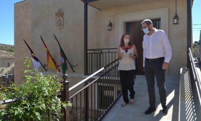 Exterior del nuevo edificio del Ayuntamiento de Angón.