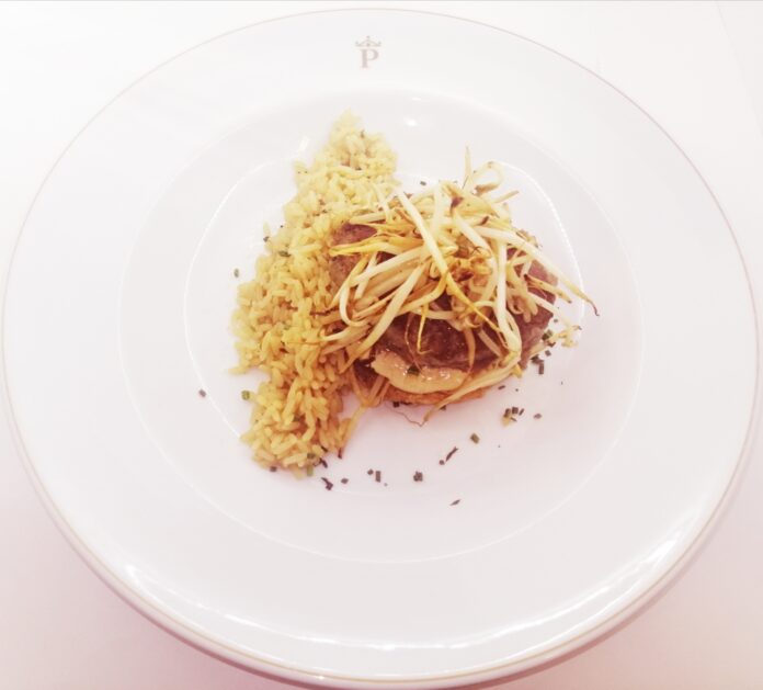 Plato del Parador de Turismo.