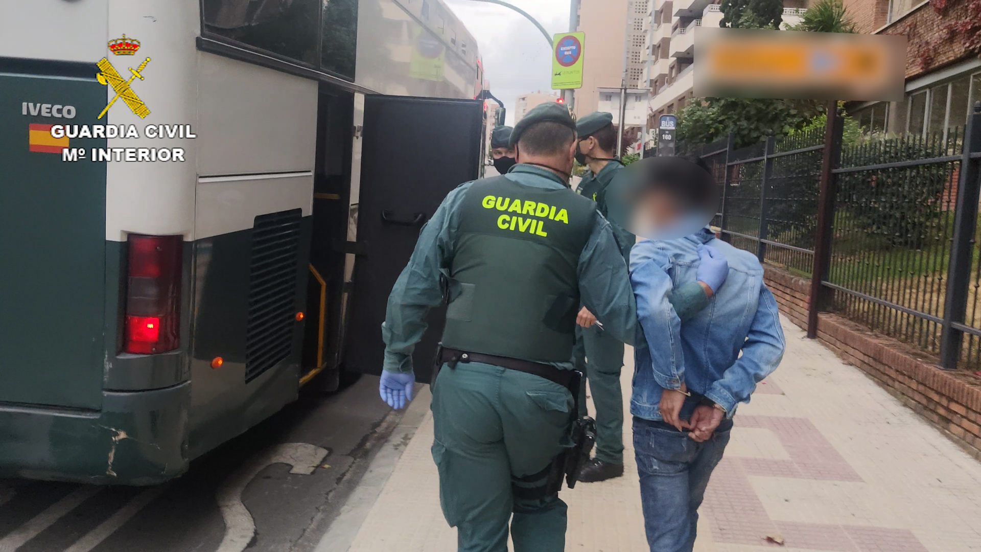 los detenidos fueron trasladados a la Comandancia de la Guardia Civil en Guadalajara.