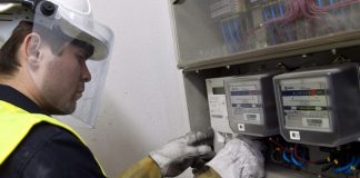 Contadores de suministro eléctrico en un inmueble suministrado por Unión Fenosa.