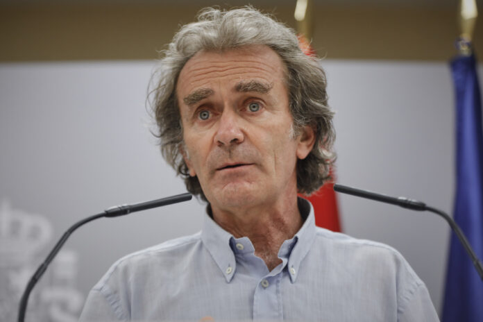 Como todos los jueves, el director del Centro de Coordinación de Alertas y Emergencias Fernando Simón, durante una de sus comparecencias semanales.