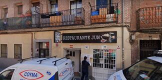 Fachada del restaurante desalojado en Madrid.