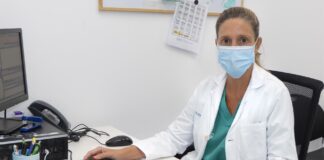 La doctora Olga Mediano, en su consulta del Hospital de Guadalajara.