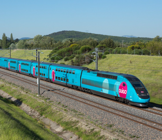 Ouigo cubrirá la línea de alta velocidad entre Madrid y Barcelona con trenes de dos pisos.