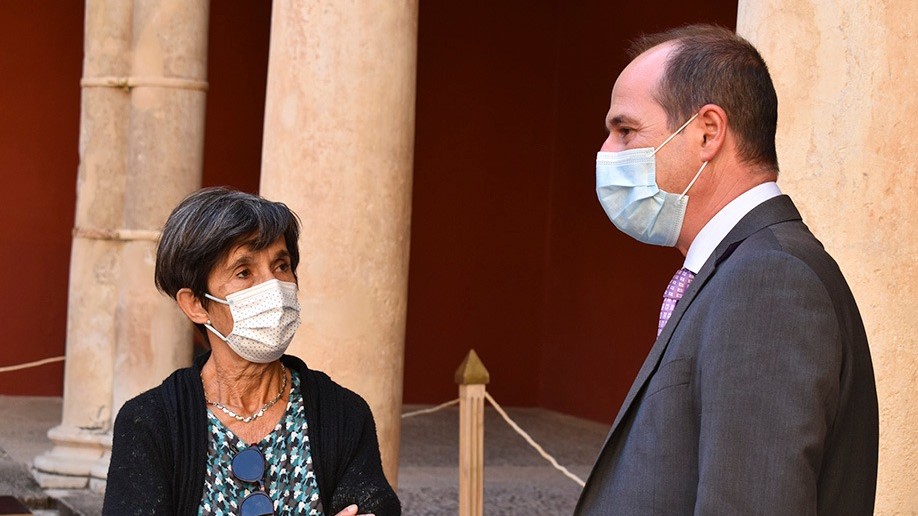 Alberto Rojo y Blanca Calvo en el inicio del Maratón de los Cuentos de 2020.