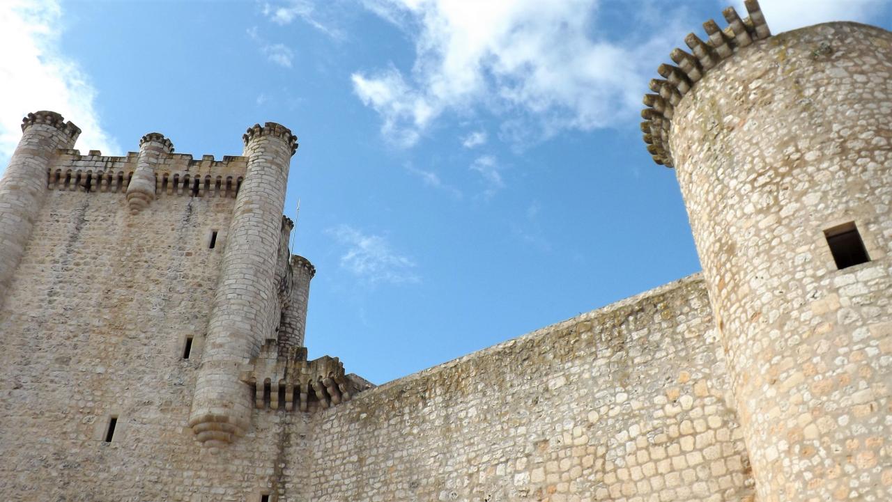 Exterior del Castillo de Torija. (Foto: La Crónic@)
