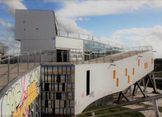 Exterior del Centro Joven de Cabanillas del Campo.