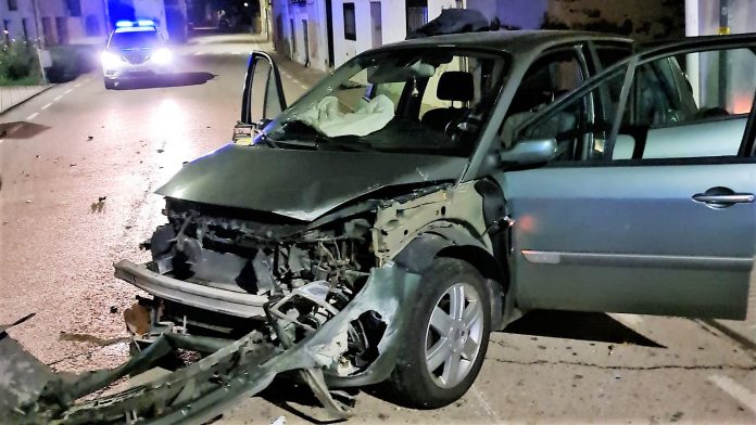 Así encontraron en Mandayona el coche implicado en este peculiar suceso. (Foto: Guardia Civil)