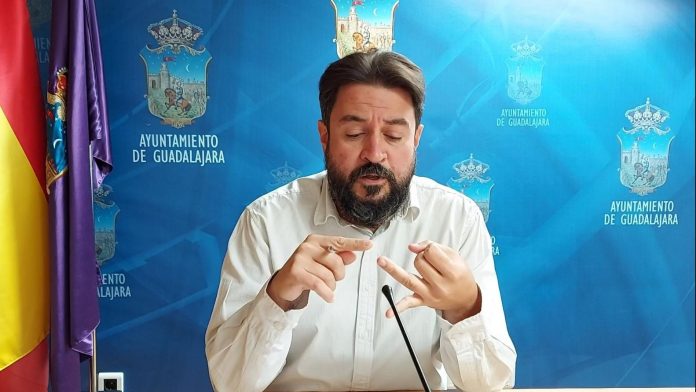 Jorge Riendas, en rueda de prensa.