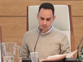 García Salinas durante un Pleno del Ayuntamiento de Cabanillas del Campo.