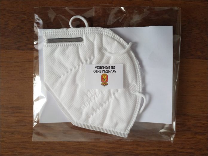 Una de las mascarillas facilitadas por el Ayuntamiento de Brihuega.