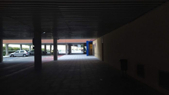 Entrada al edificio principal del Hospital de Guadalajara en noviembre de 2020. (Foto: La Crónic@)
