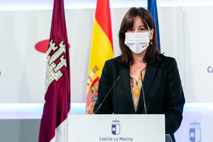 Blanca Fernández, durante su comparecencia ante los periodistas el 10 de noviembre de 2020, en Fuensalida.